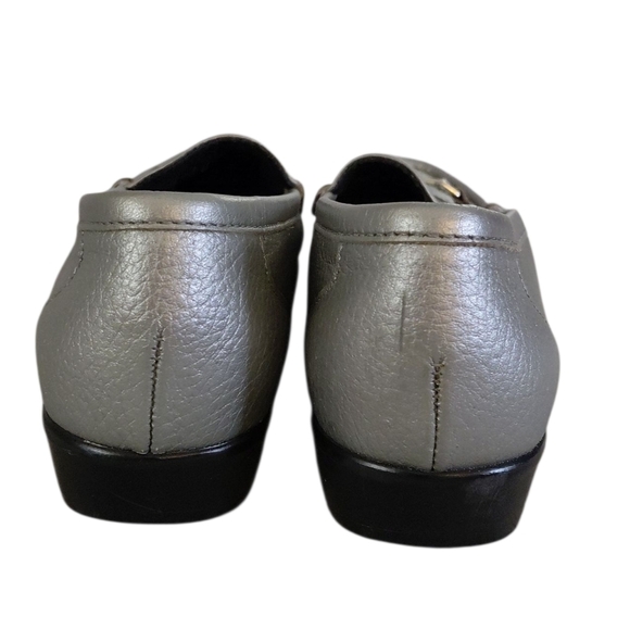 NEW SAS Metro Wonen's Tripad Comfort Leather Metallic Silver Penny Loafers 6.5 - Picture 6 of 11